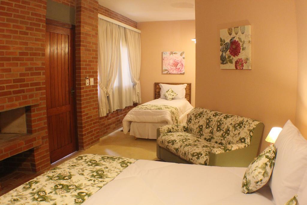 Pousada Villa dos Leais Serra Negra  Habitación foto