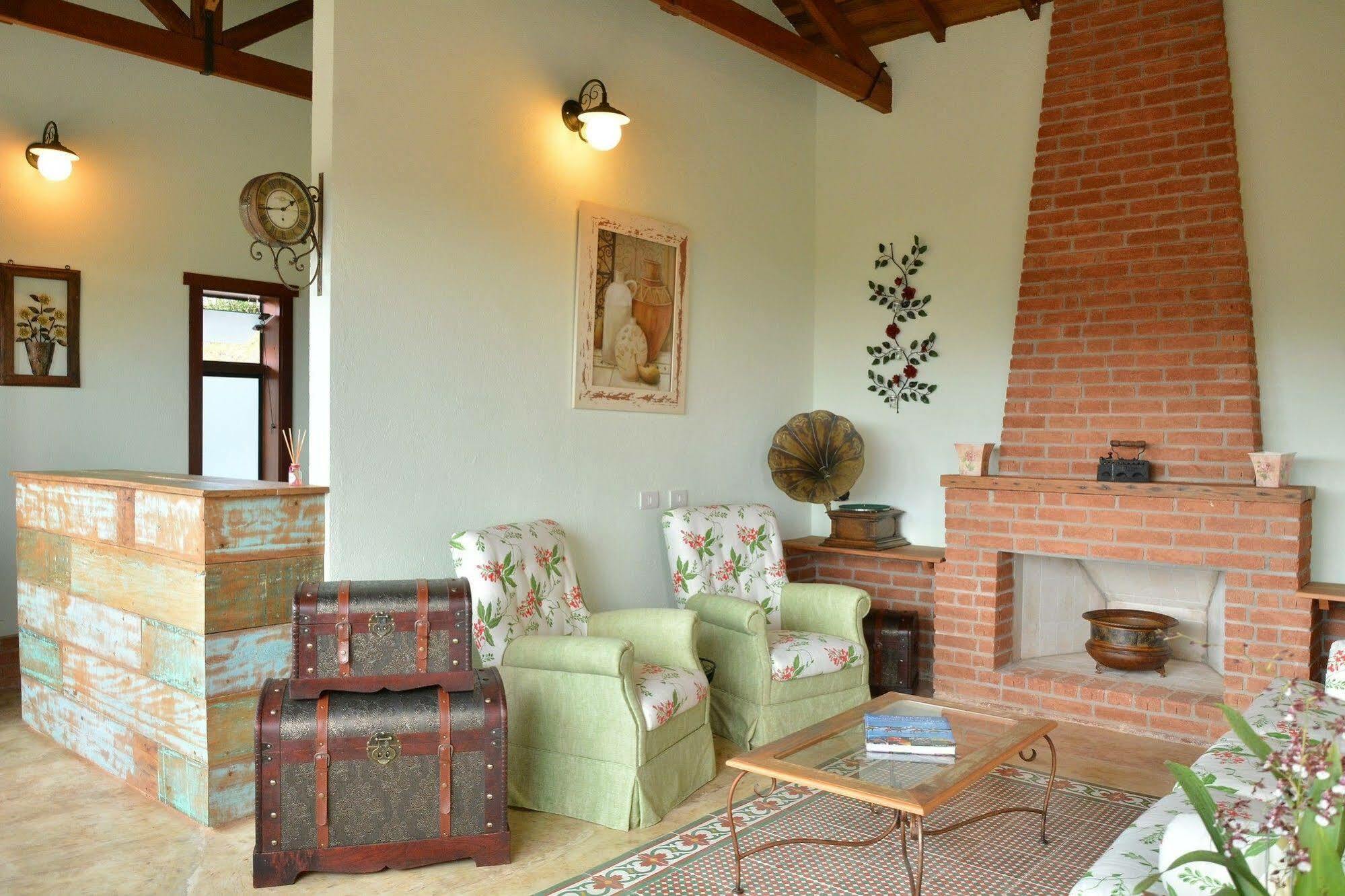 Pousada Villa dos Leais Serra Negra  Exterior foto